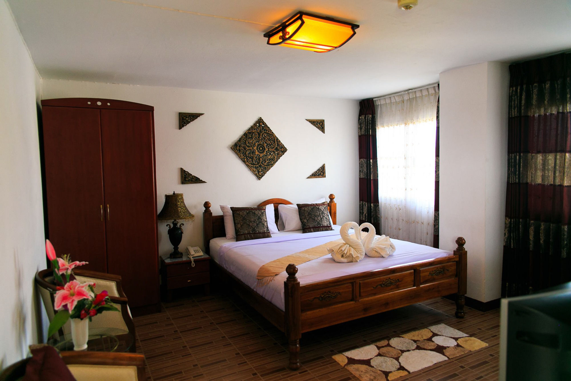 Regent Lodge Lampang Dış mekan fotoğraf